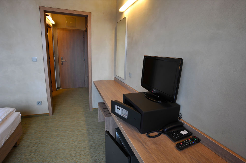 Hotel Pivotel Mmx 3*